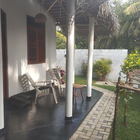 Mamba Hotell Tangalle Exteriör bild